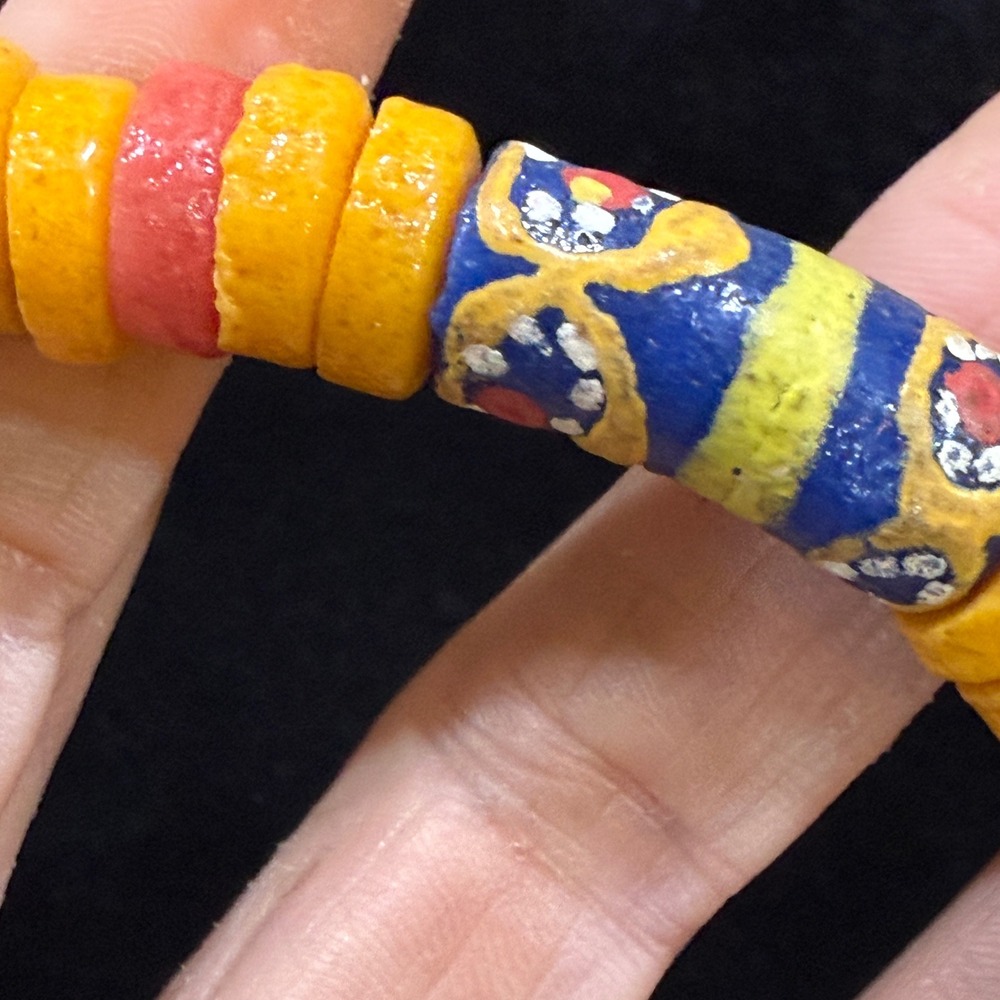 Multicolor African Trade Bead Stretch Bracelet with Gold Tone Fan Charm - Picture 6 of 10